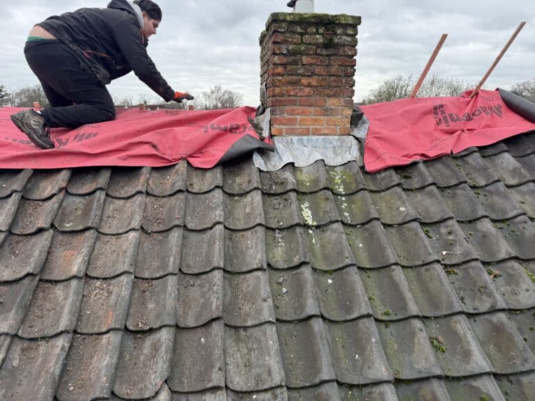 Daklekkage opsporen en repareren | Spoedservice | Dakwerk Nederland